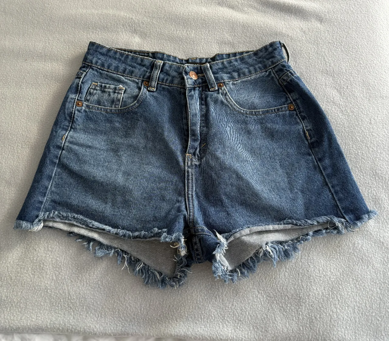 Short Leutthe - imagen 1