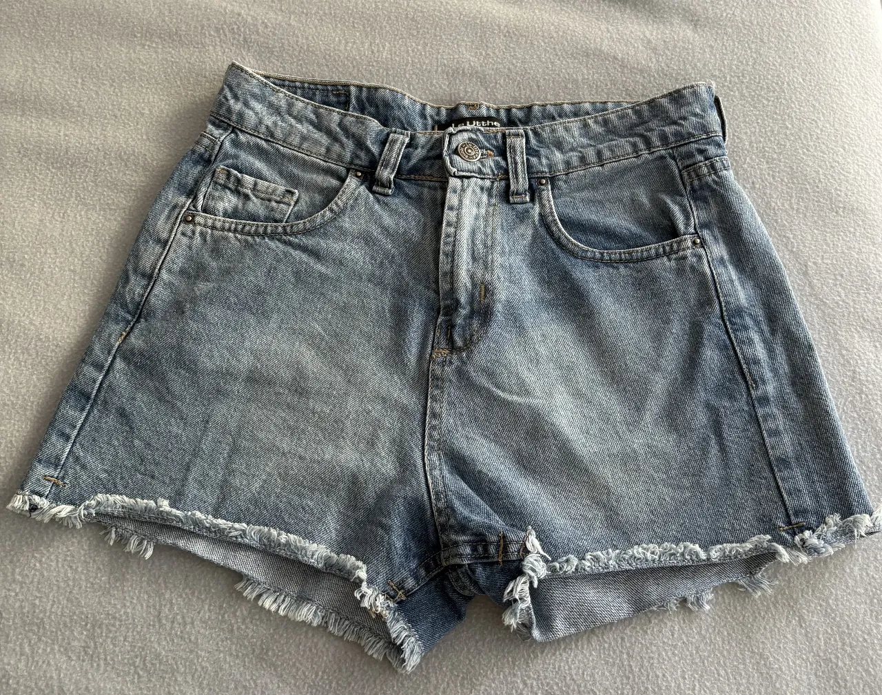 Short Leutthe - imagen 1