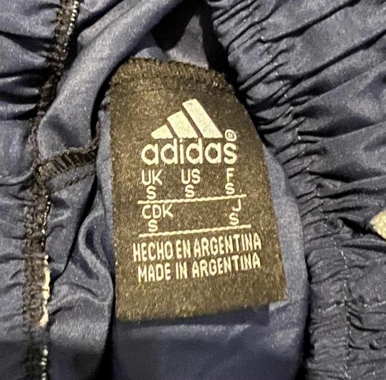 Pantalón adidas miniatura 5