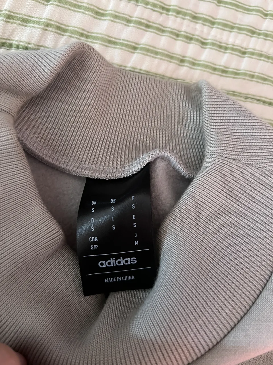 Buzo adidas miniatura 5