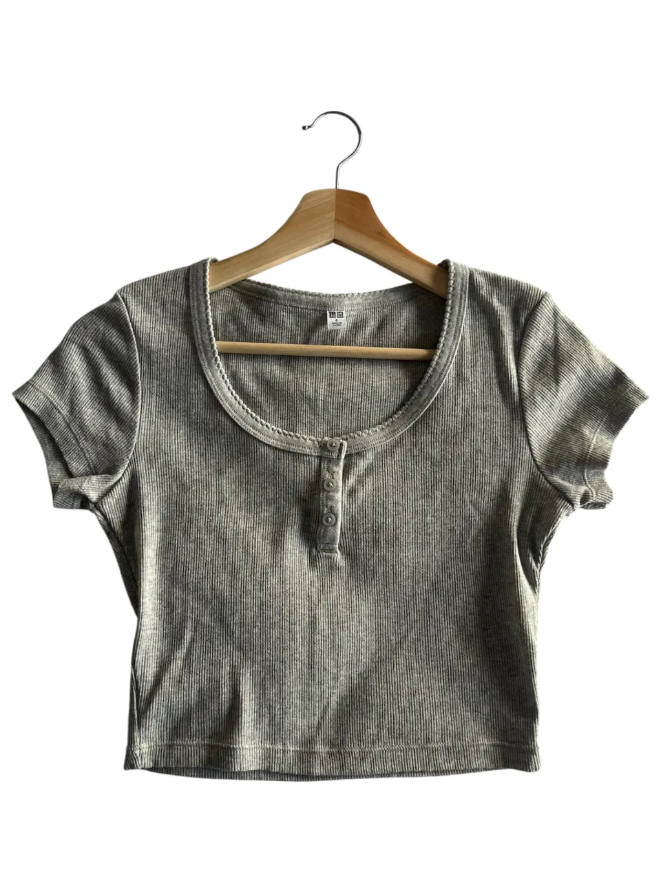 Top Uniqlo - imagen 1