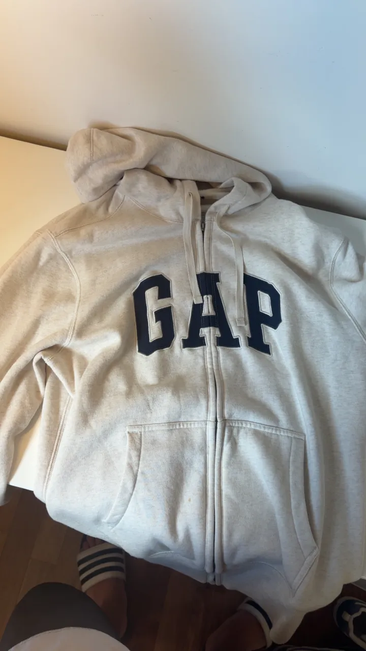 Buzo GAP - imagen 1