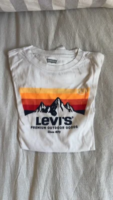 Levi's