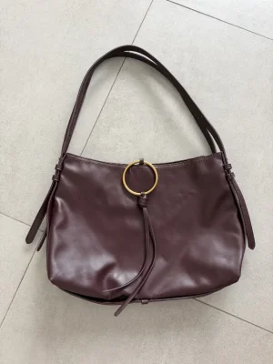 Cartera Zara