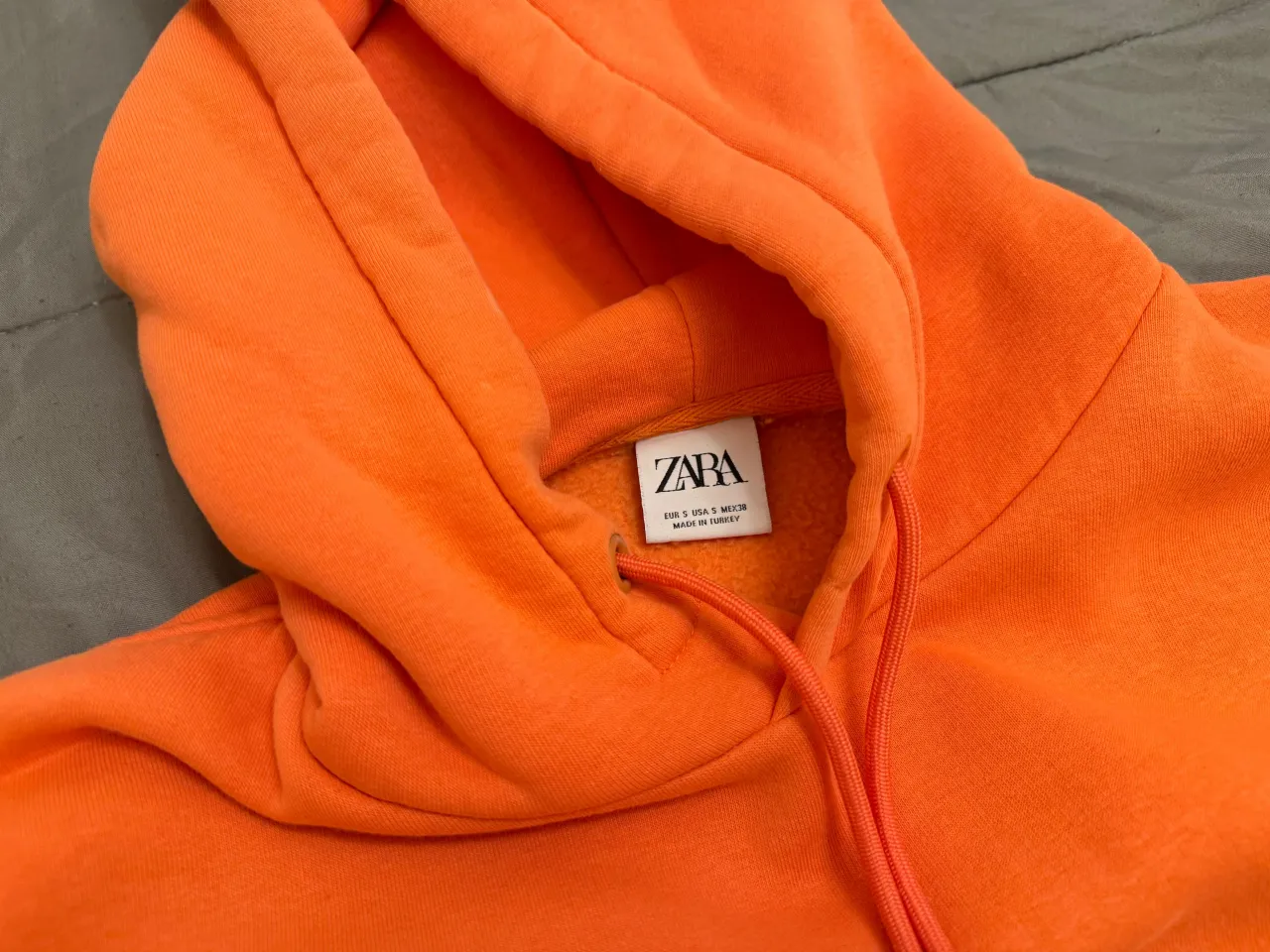 Buzo Zara - imagen 3