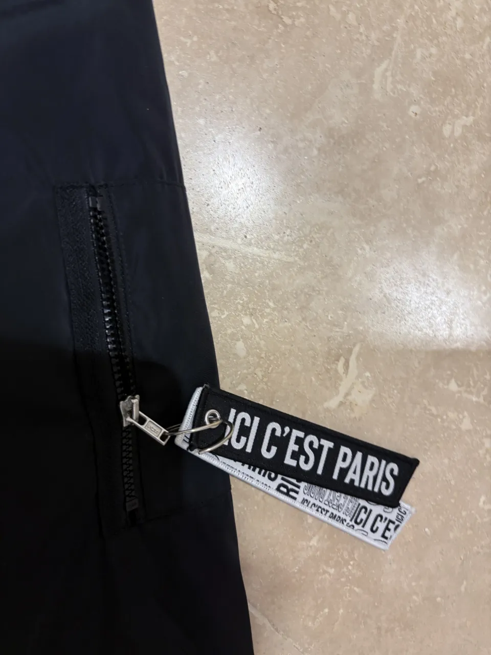 Campera C est paris - imagen 4
