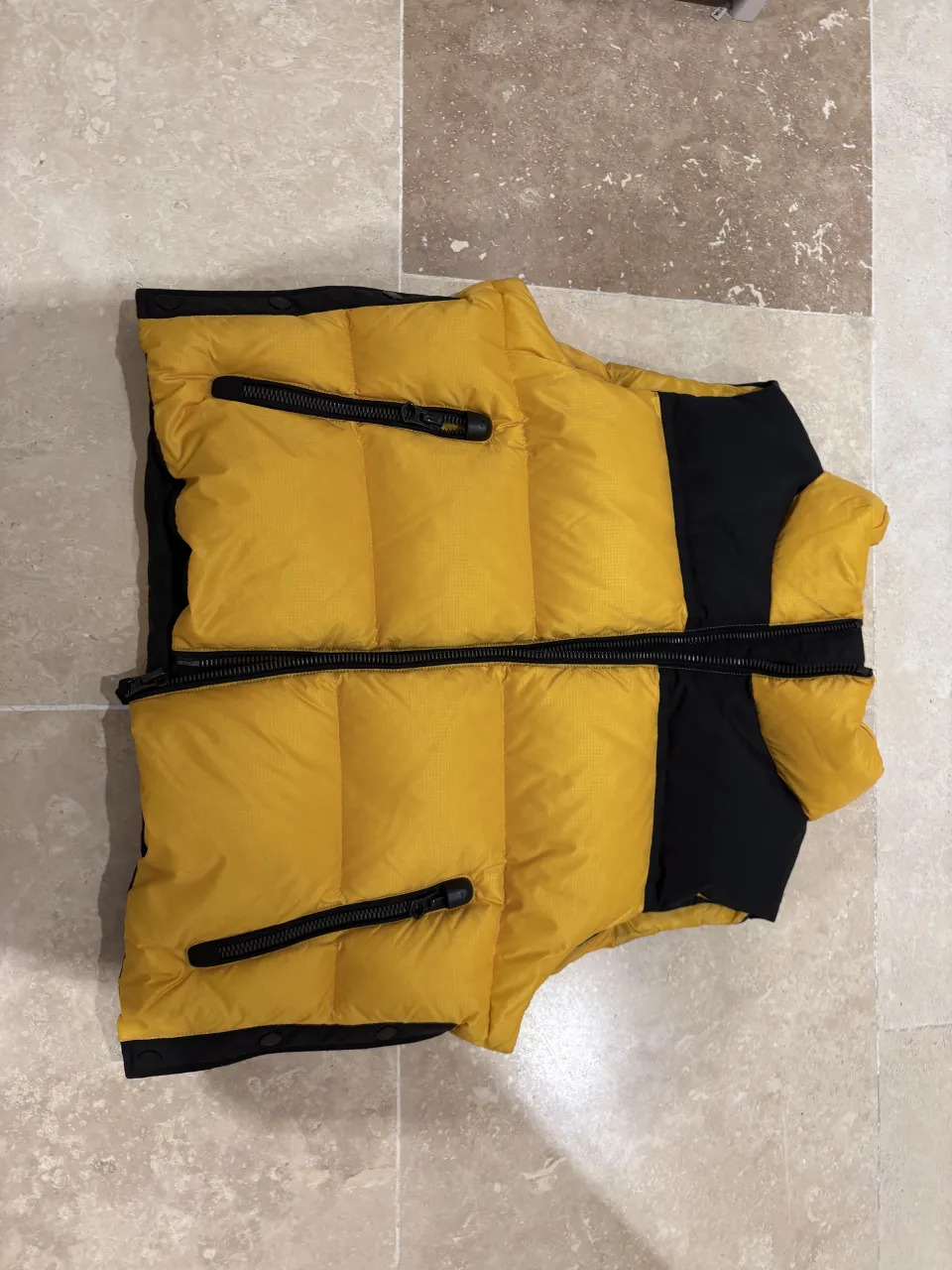Chaleco Superdry
