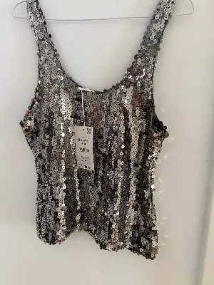 Zara Woman