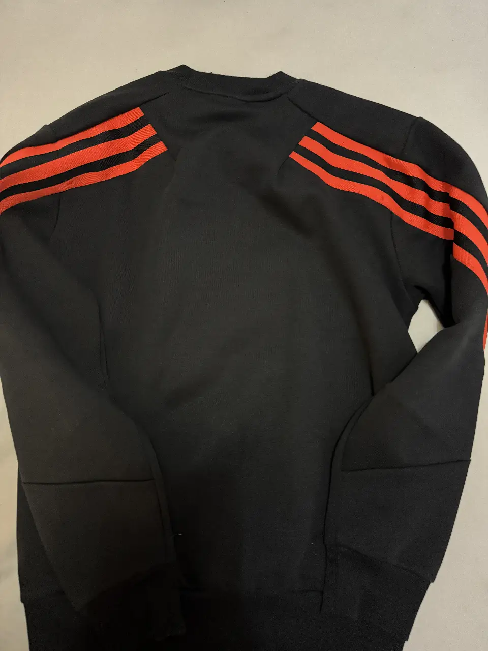 Buzo adidas - imagen 3