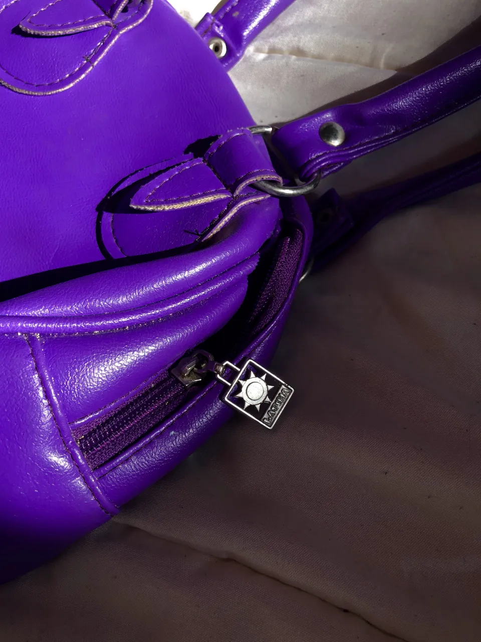 Cartera Latina - imagen 2