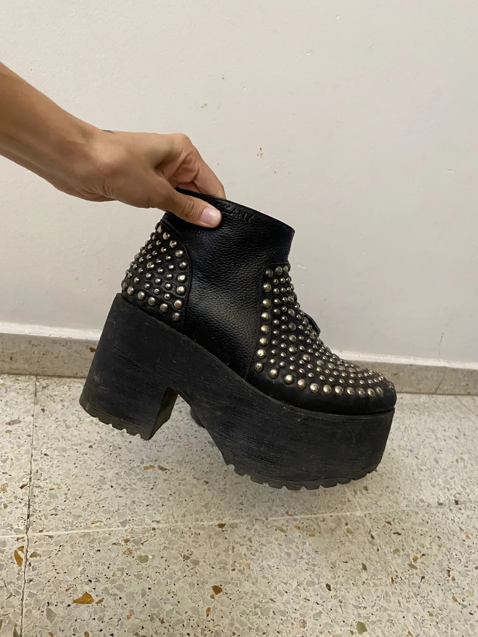 Borcegos Sarkany - imagen 1