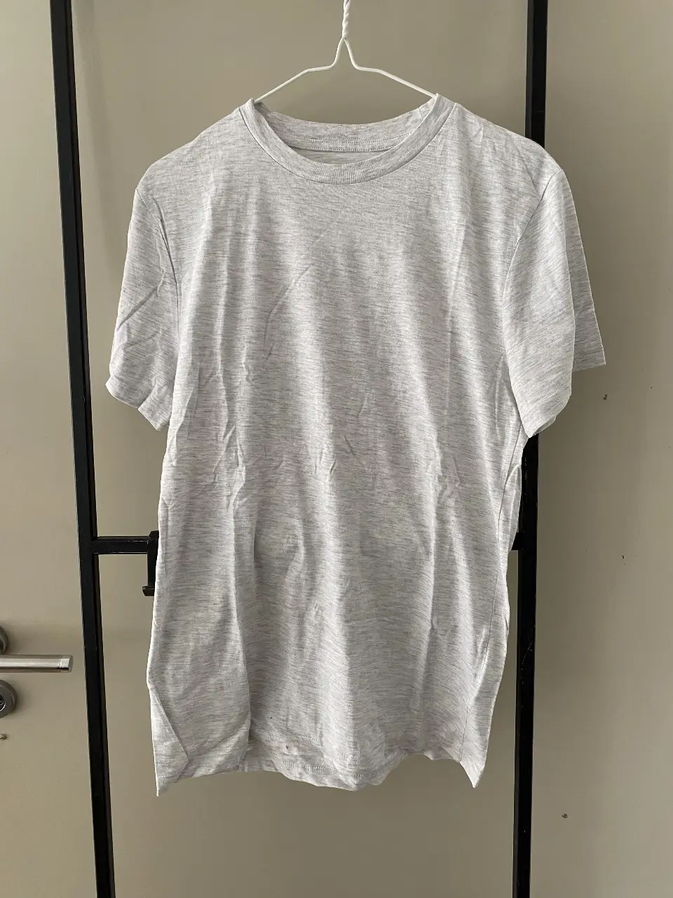 Remera H&M - Vista 2