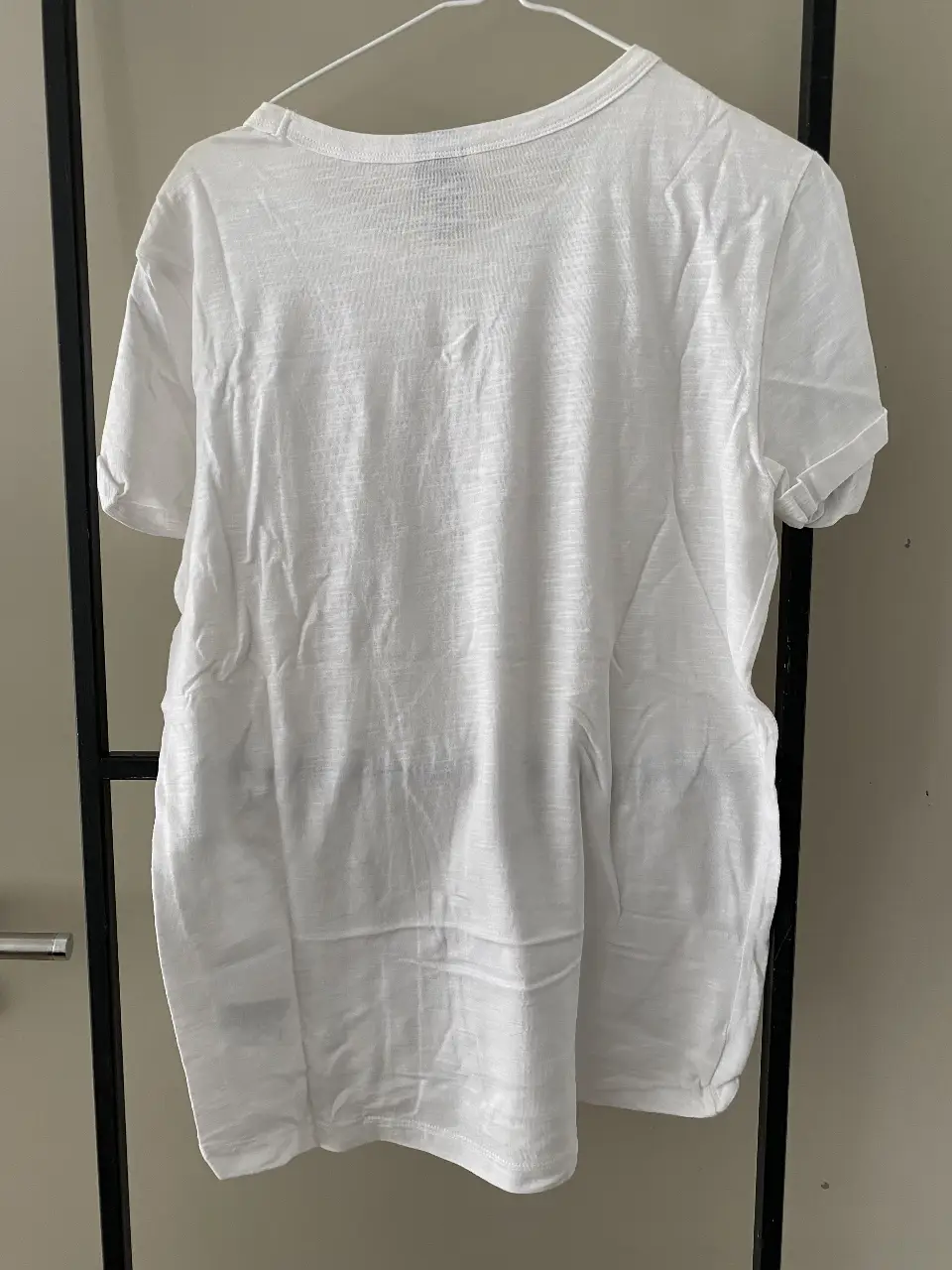 Remera H&M - Vista 3