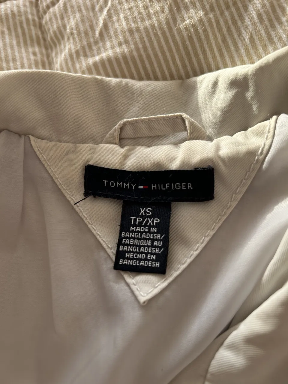 Campera Tommy Hilfiger - imagen 4