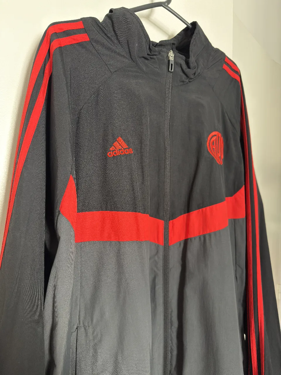 Buzo adidas miniatura 4