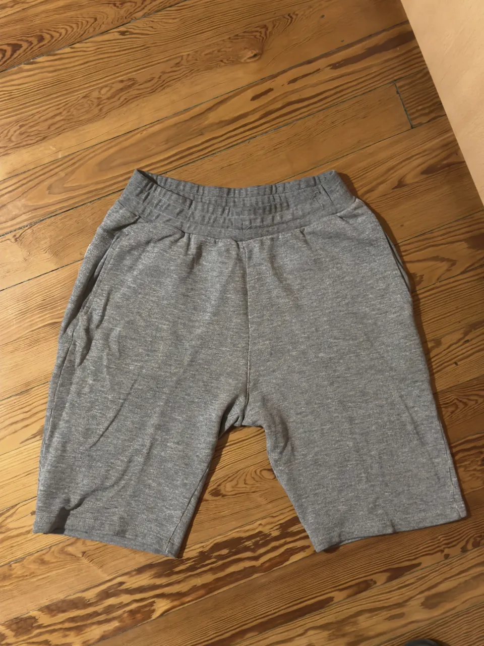 Ropa para ocasiones Atomik - imagen 1