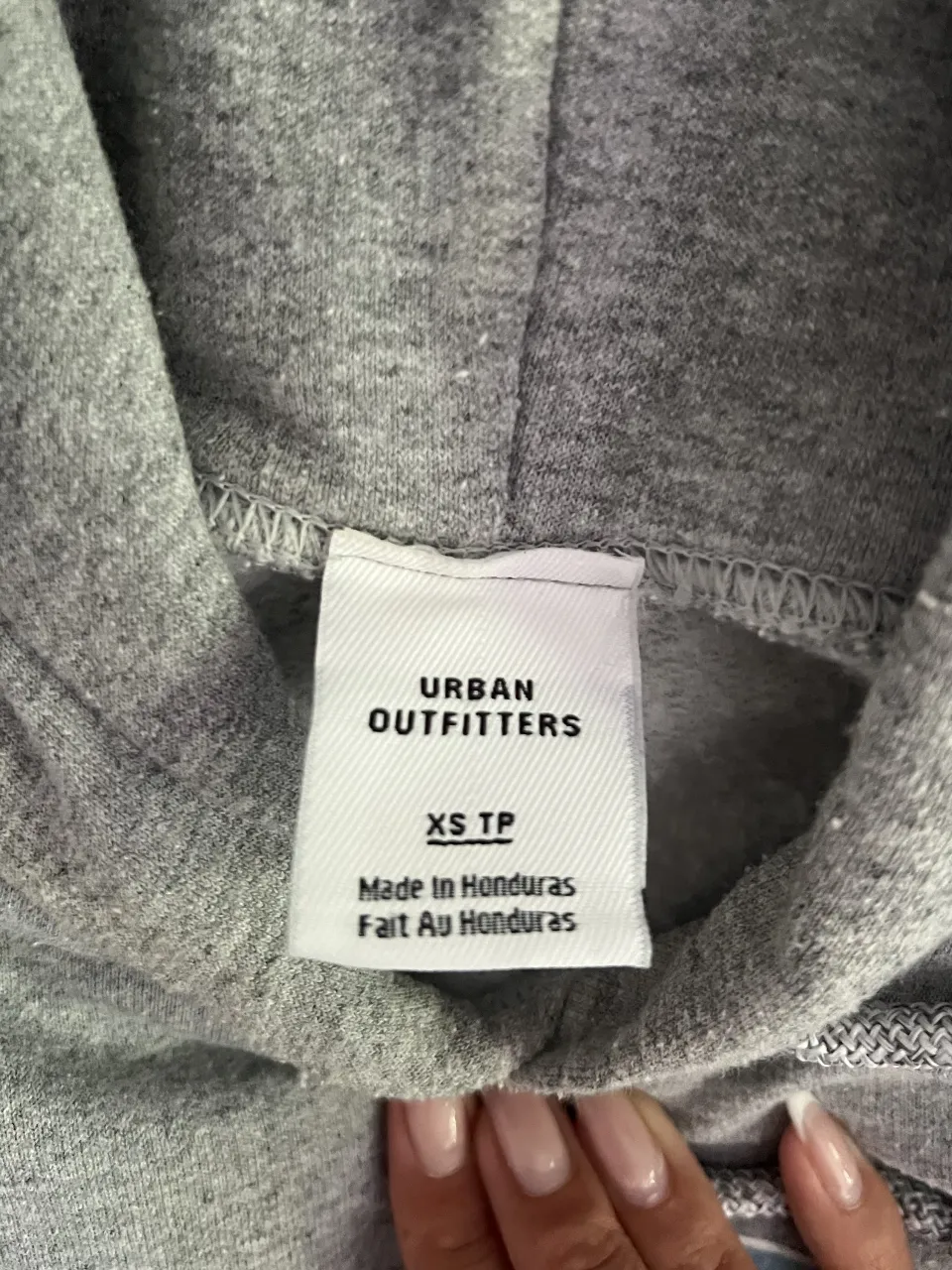 Buzo Urban Outfitters - imagen 2