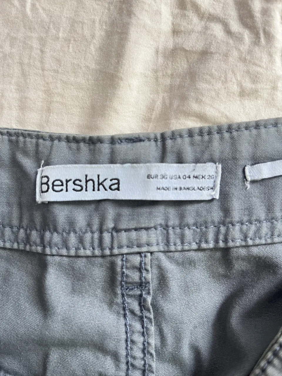 Pantalón Bershka - Vista 3