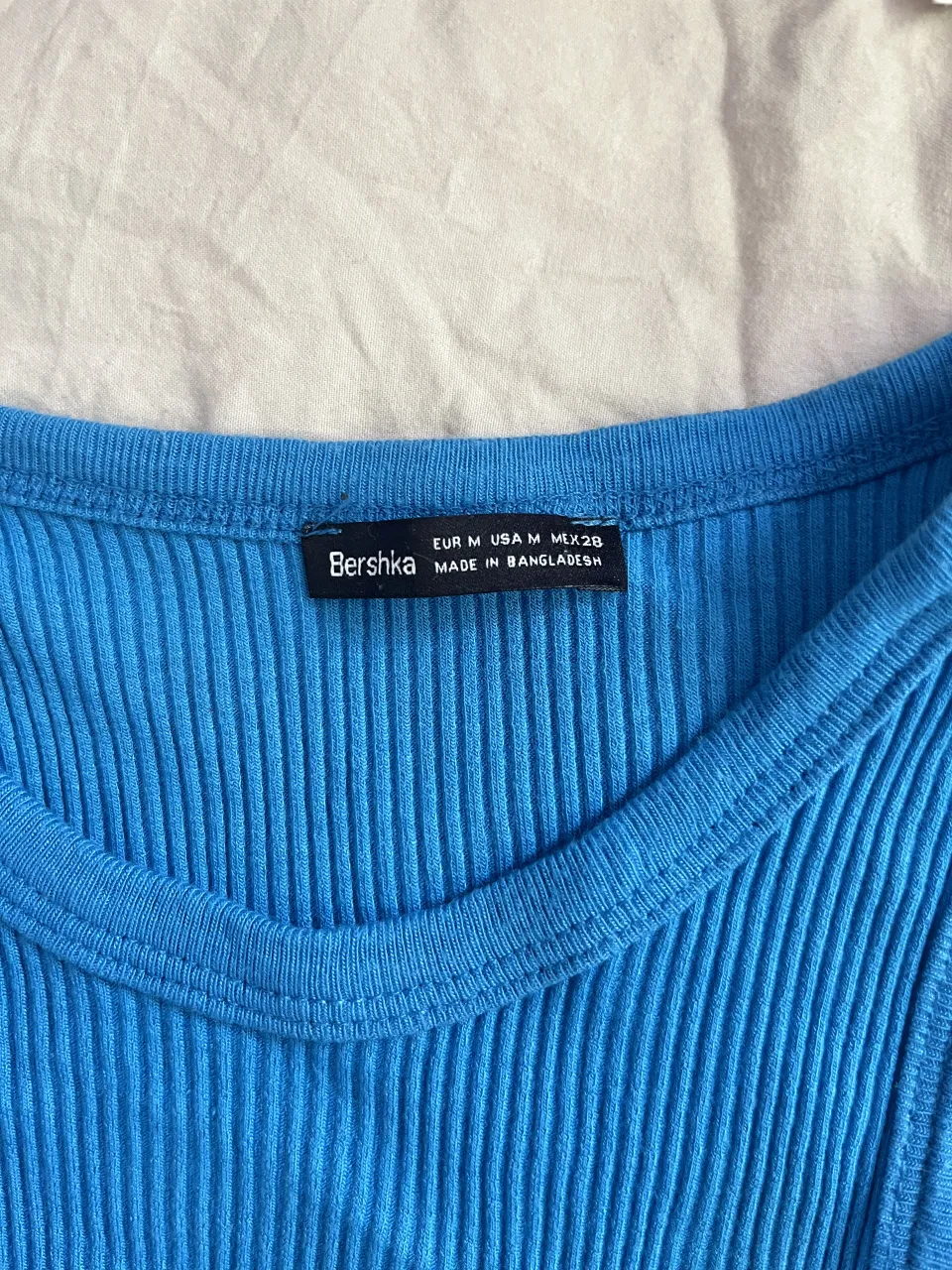 Vestido Bershka - Vista 2