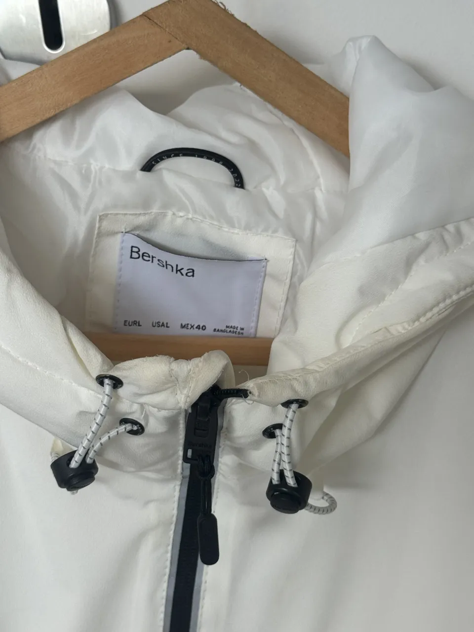 Campera Bershka - Vista 2