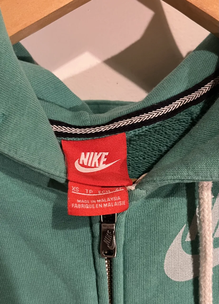 Buzo Nike - imagen 4