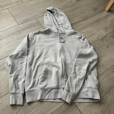 Divided h&m