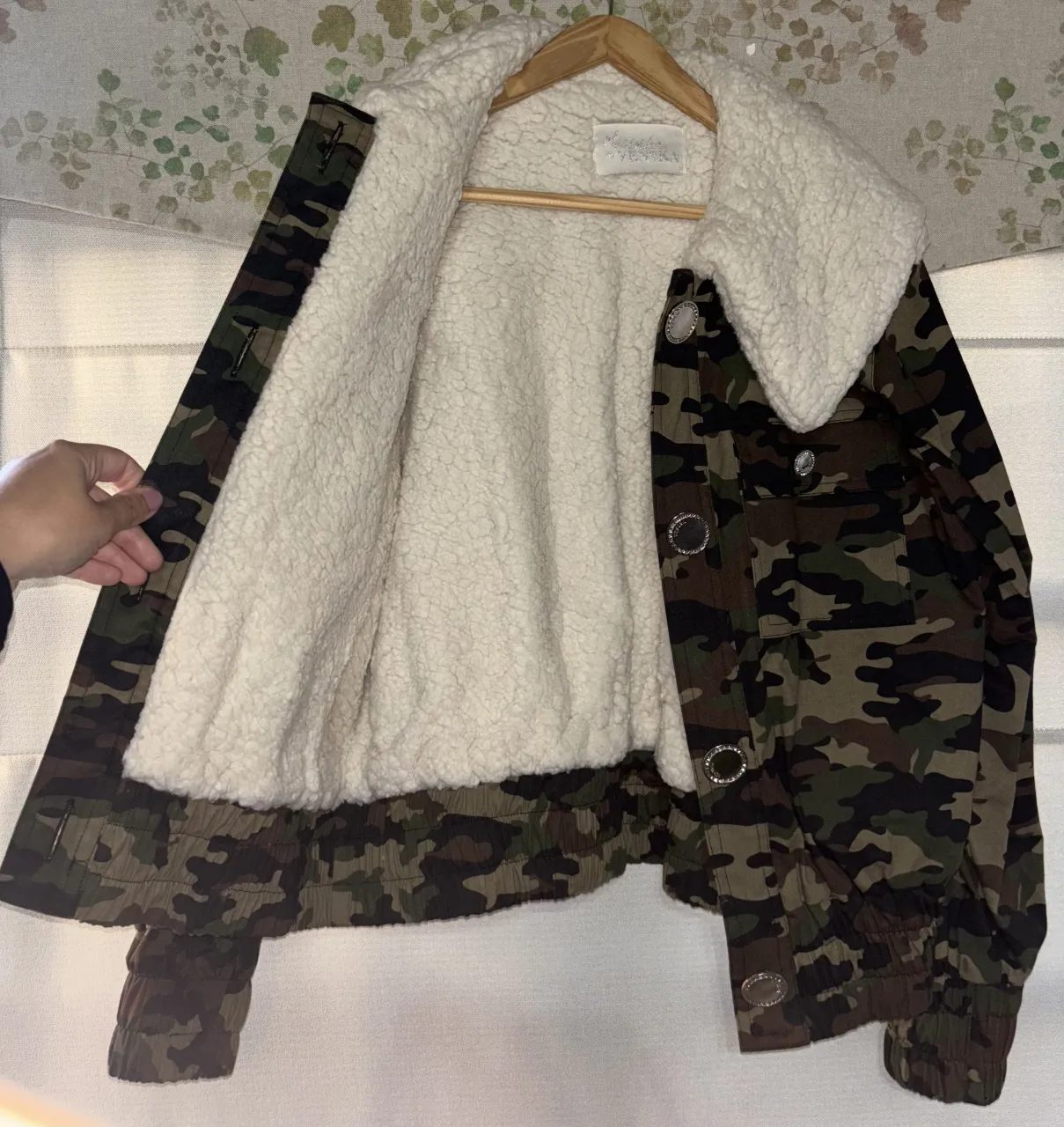 Campera A ≠ - imagen 2