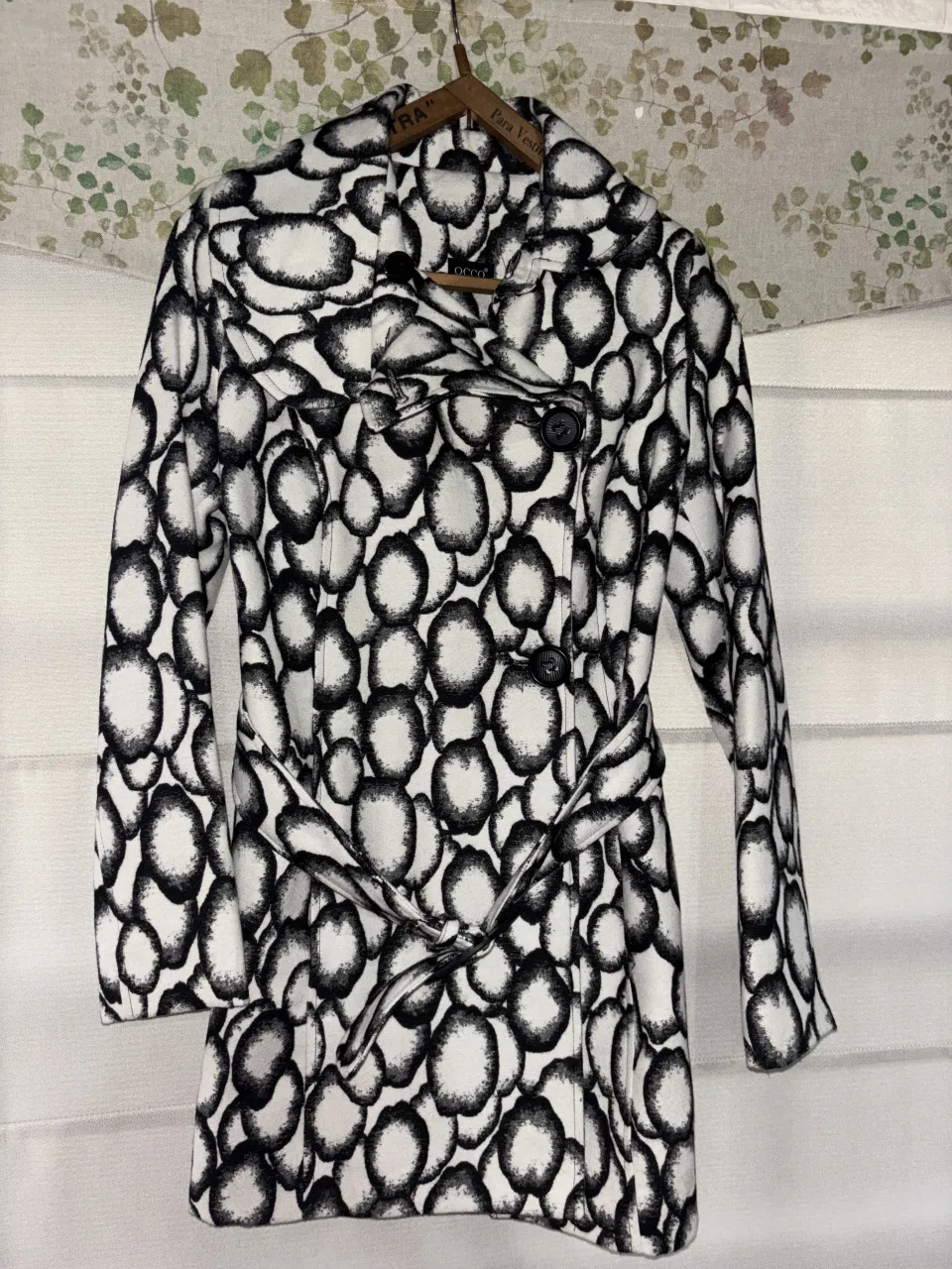 Campera A ≠ - imagen 1