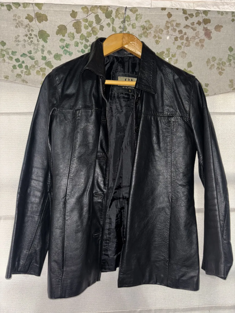 Campera A ≠ - imagen 1