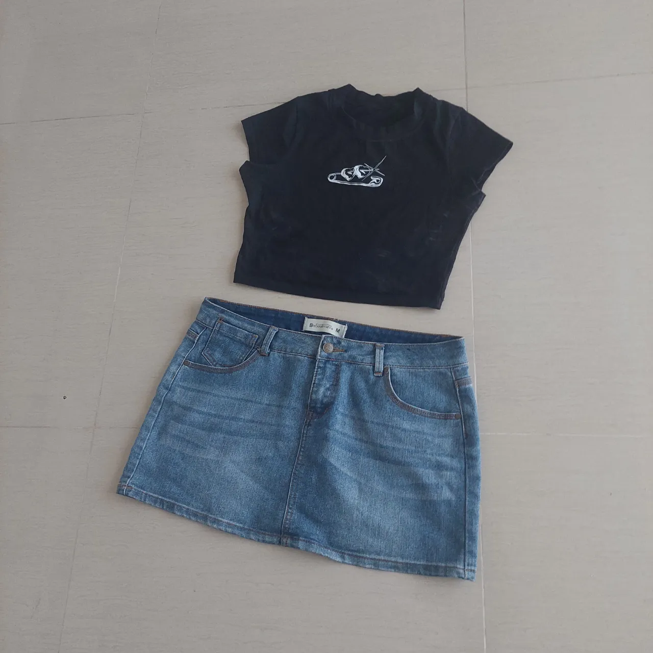 Remera A ≠ - imagen 1