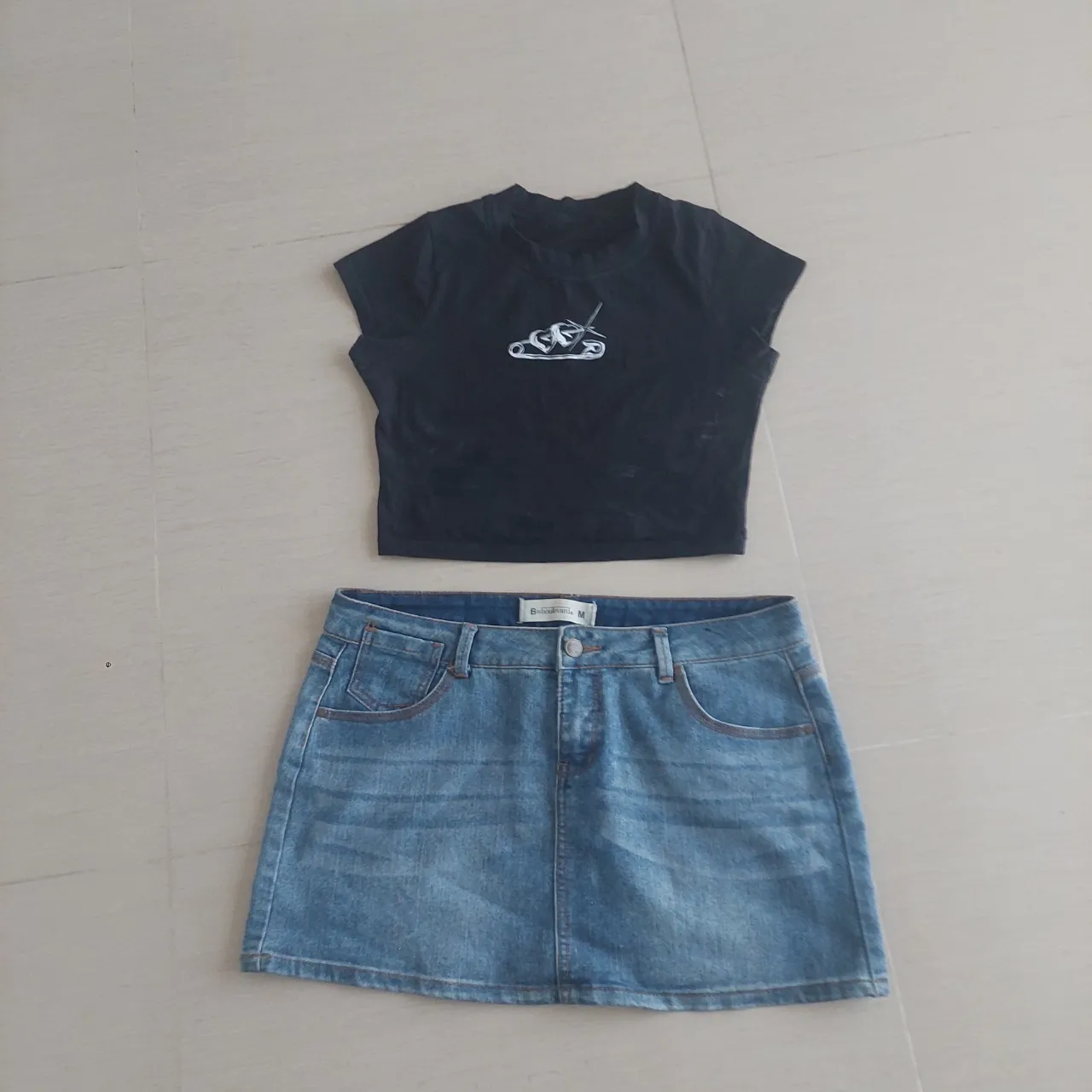 Remera A ≠ - imagen 2