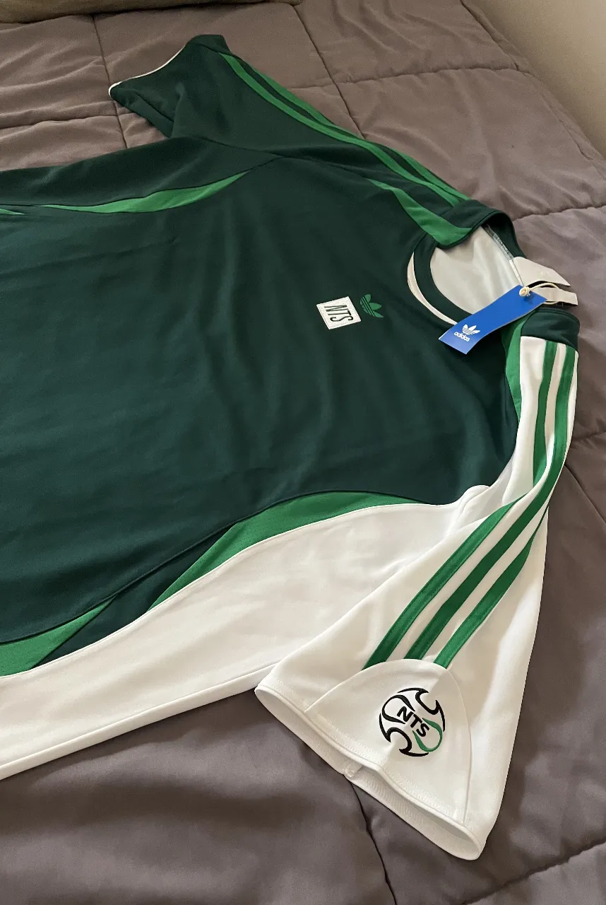 Remera adidas miniatura 4