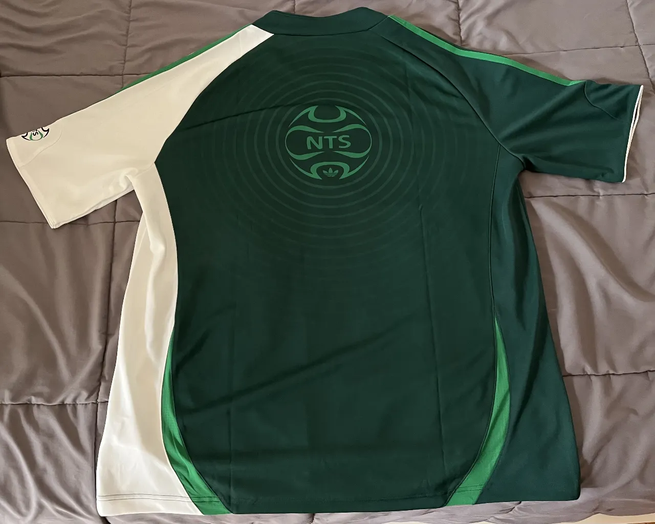 Remera adidas - Vista 3