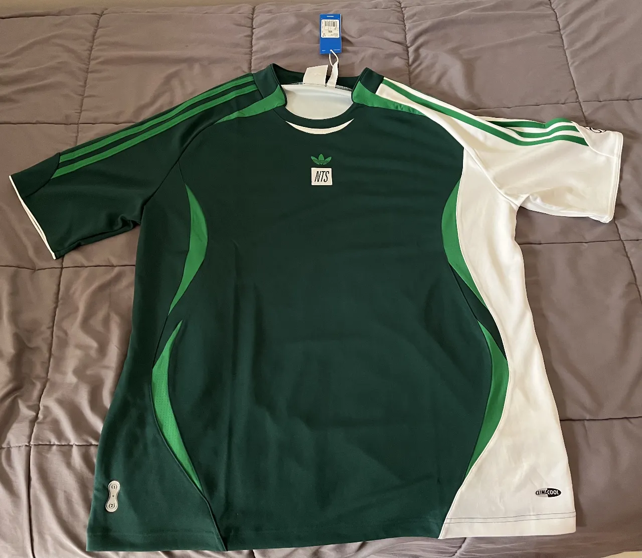 Remera adidas - Vista 2