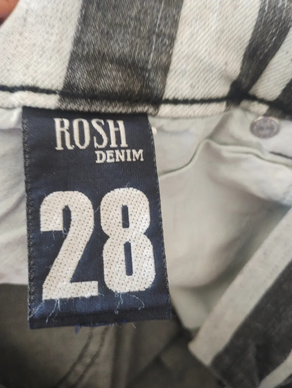 Short Rosh - imagen 3
