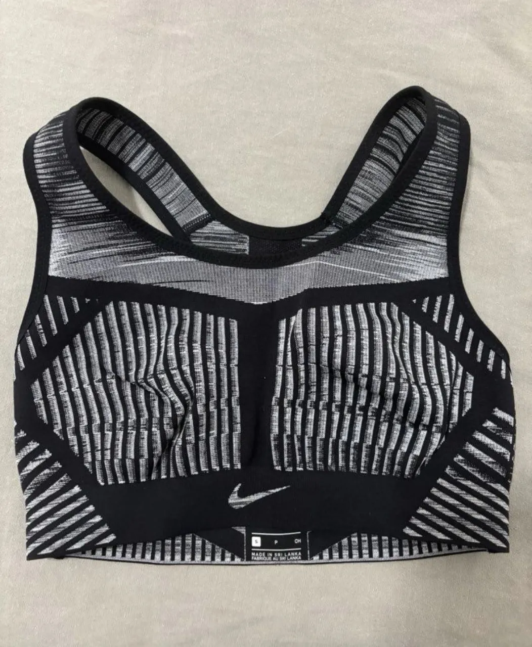 Top Nike - imagen 1