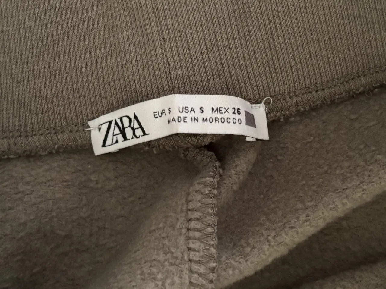 Buzo Zara - Vista 3