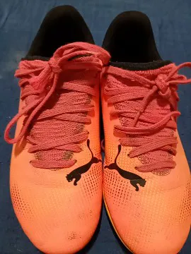 Botín de fútbol Puma - imagen 1