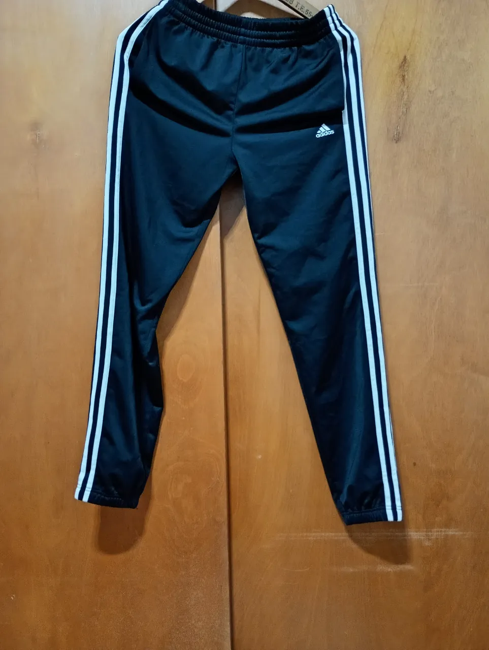 Pantalón adidas - imagen 1
