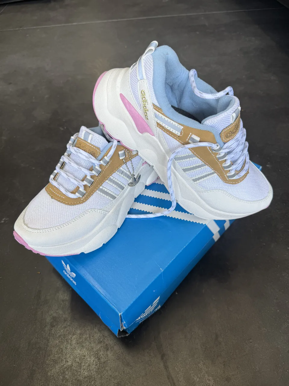 Zapatillas adidas - imagen 3