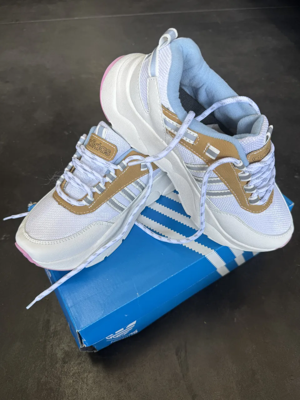 Zapatillas adidas - imagen 3