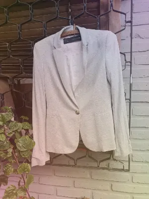 Zara Basic