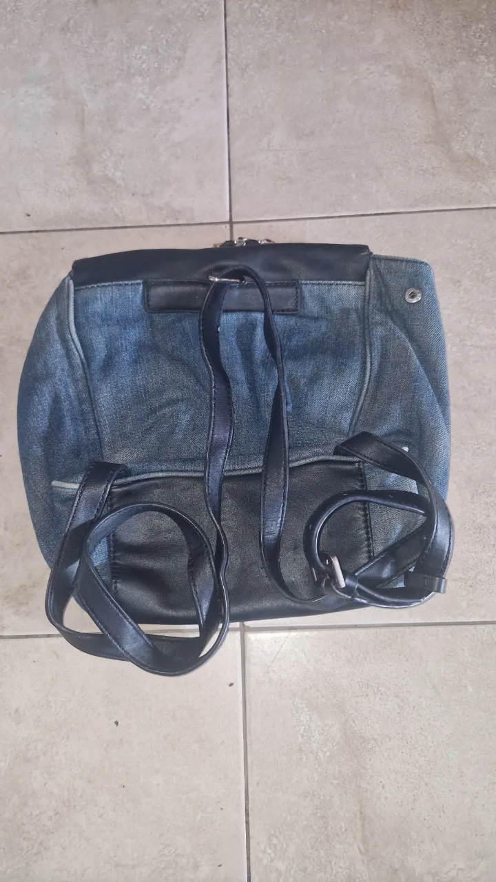 Mochila GUESS - imagen 4
