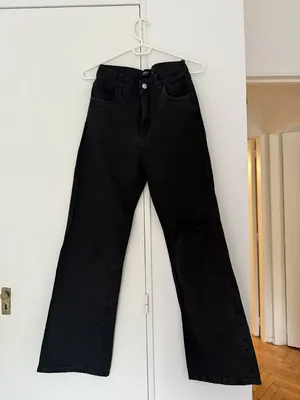 HOLY JEANS