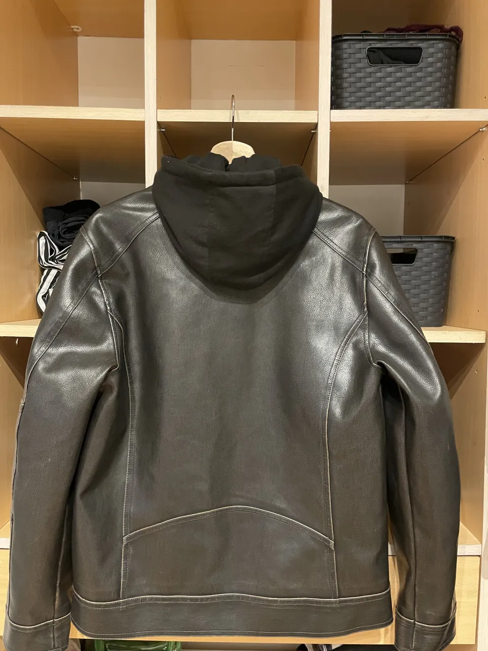 Campera GUESS - imagen 2