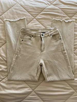 Bora jeans