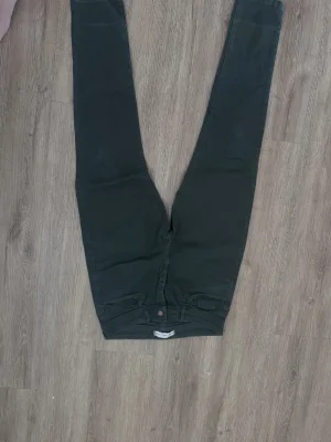 Nare Jeans