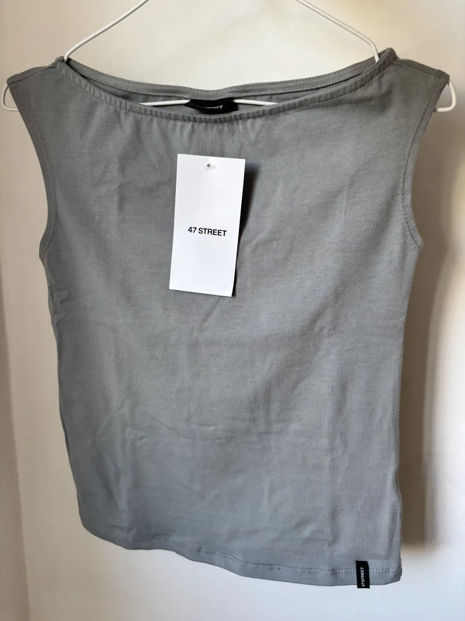Musculosa 47 Street - imagen 3