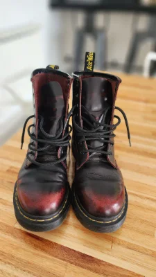 Dr. Martens · Talle AR 38