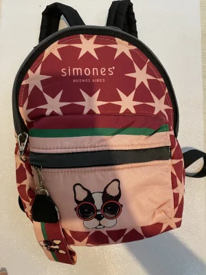 Simones